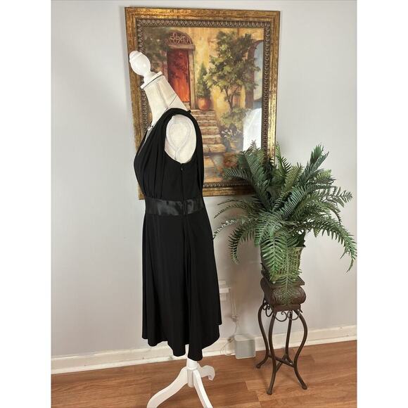 Jessica Howard Dress Women's 8 Black Sleeveless Draping Pleated V-Neck Collarles - Picture 8 of 14